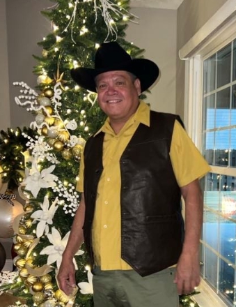 daniel flores gonzalez