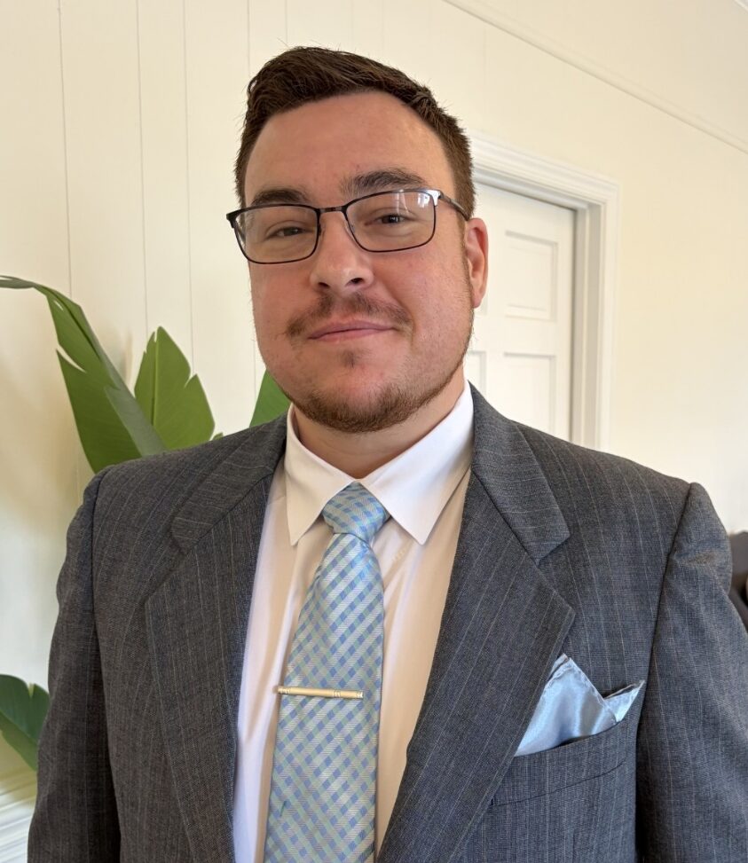 Jason Lewis : Family Service Counselor- Fairburn